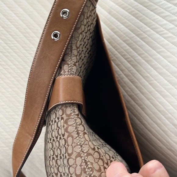 Tan Coach shoulder bag